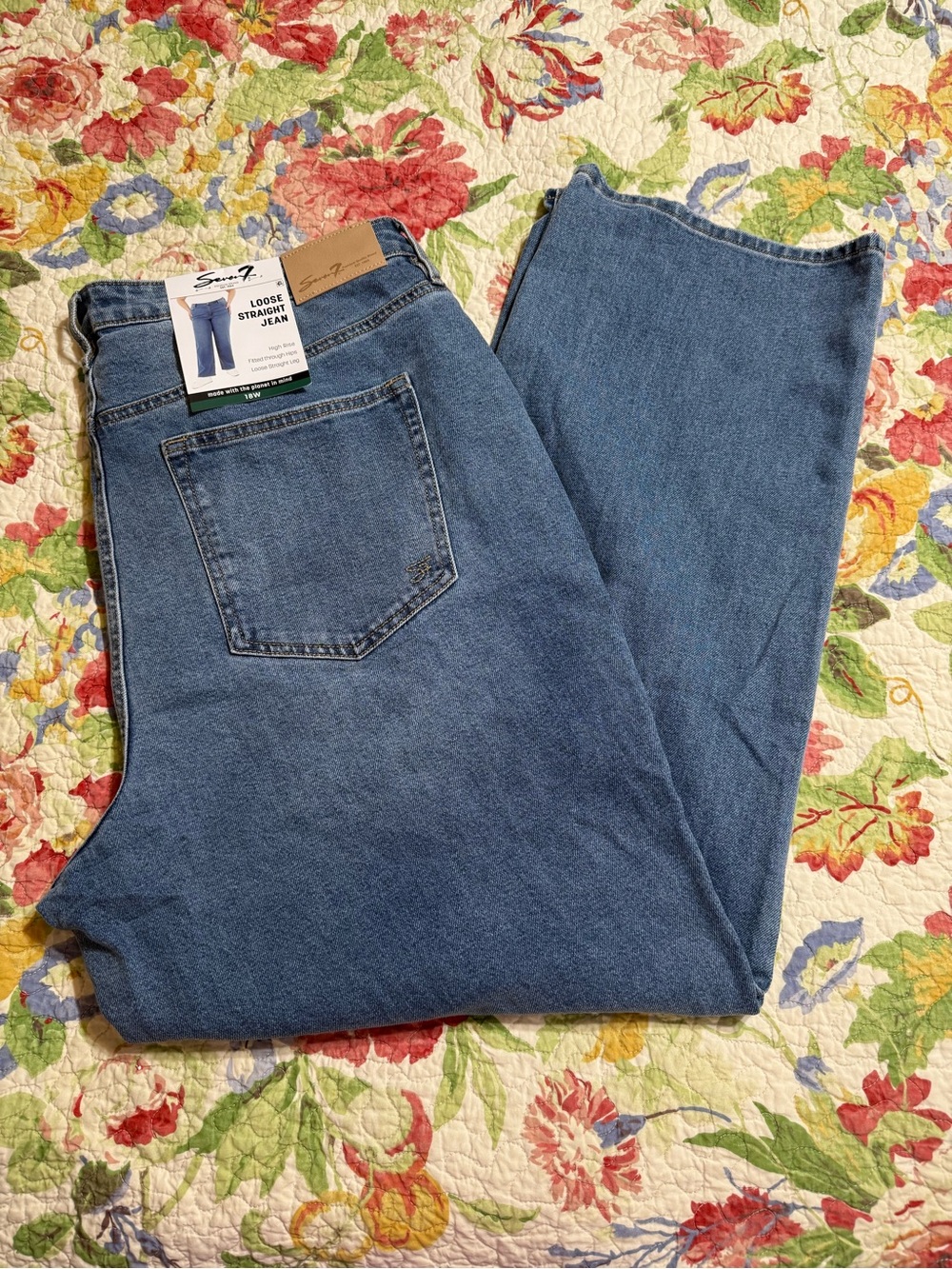 Seven7 Women's Straight Leg Jeans in Light Blue Denim